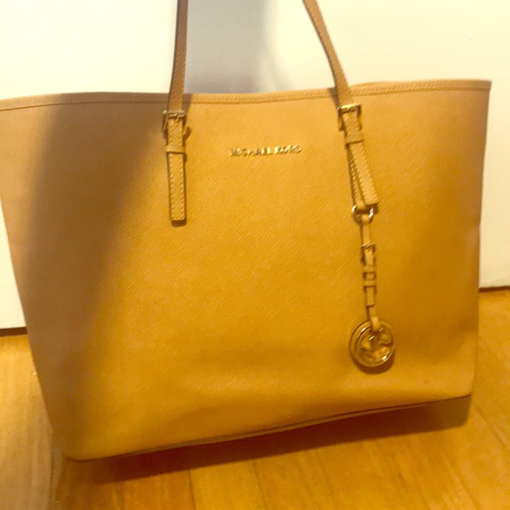 larga michael kors bag